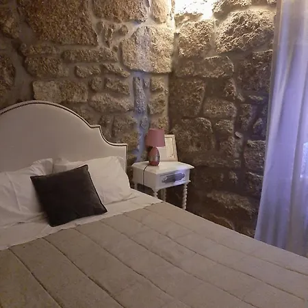 Δωμάτια σε οικογενειακή κατοικία Solar De Miragaia